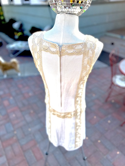 𝅺NEIMAN MARCUS SLEEVELESS COSTAL VINTAGE DRESS WITH TAN LACE OVERLAY - Picture 7 of 8